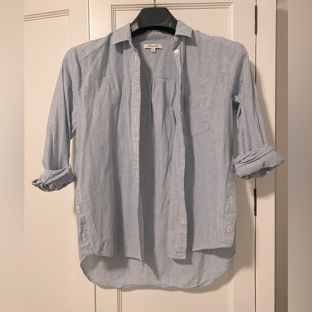 🍓Madewell | blue white striped button shirt